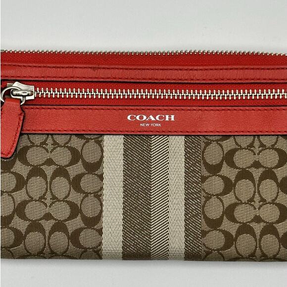 AUTHENTIC COACH Zipper Wristlet and Card Holder - Picture 10 of 10